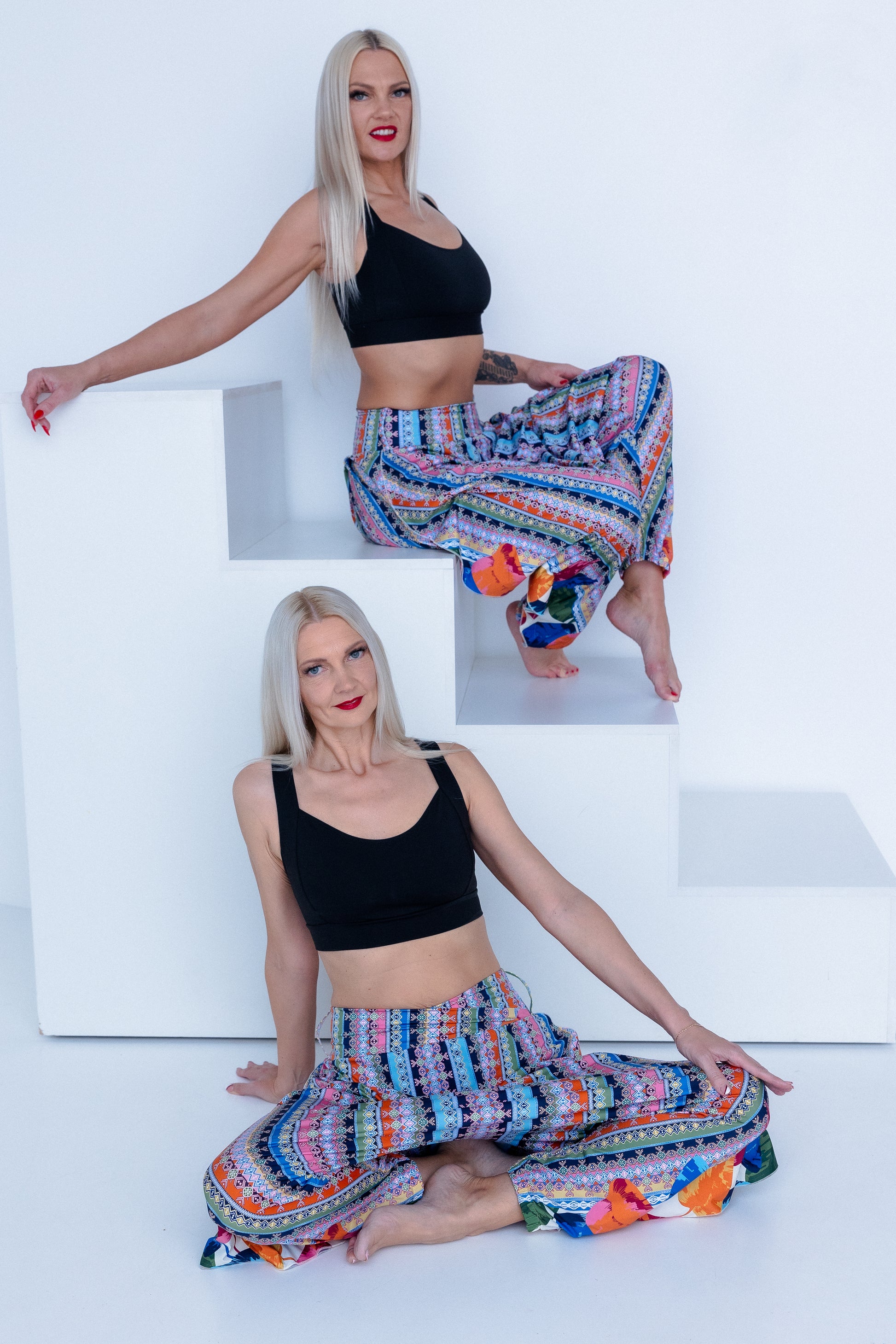 Elegantas BONNA “Morning Mist” pelēkas platas bikses dejotājas izpildījumā